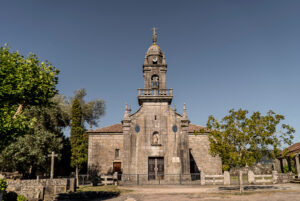 Iglesia San Vicente de Mañufe